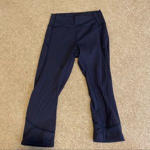 Lululemon capris, navy, size 6